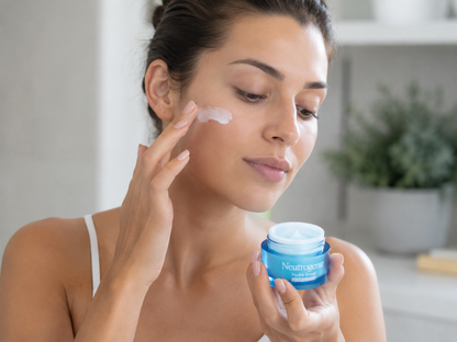 NEUTROGENA - Hydro Boost Crema de Noche Hidratante sin Aceite 50 ml - 6 Veces Más Hidratación con Ácido Hialurónico y Complejo NHF - Todo Tipo de Piel